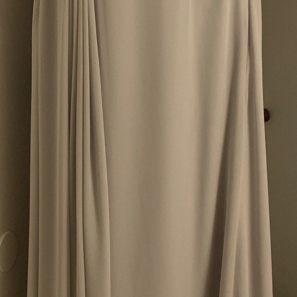 Dress - Picture 5 of 5